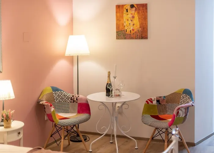 Old City Romantic Studios 4 With Free Private Parking