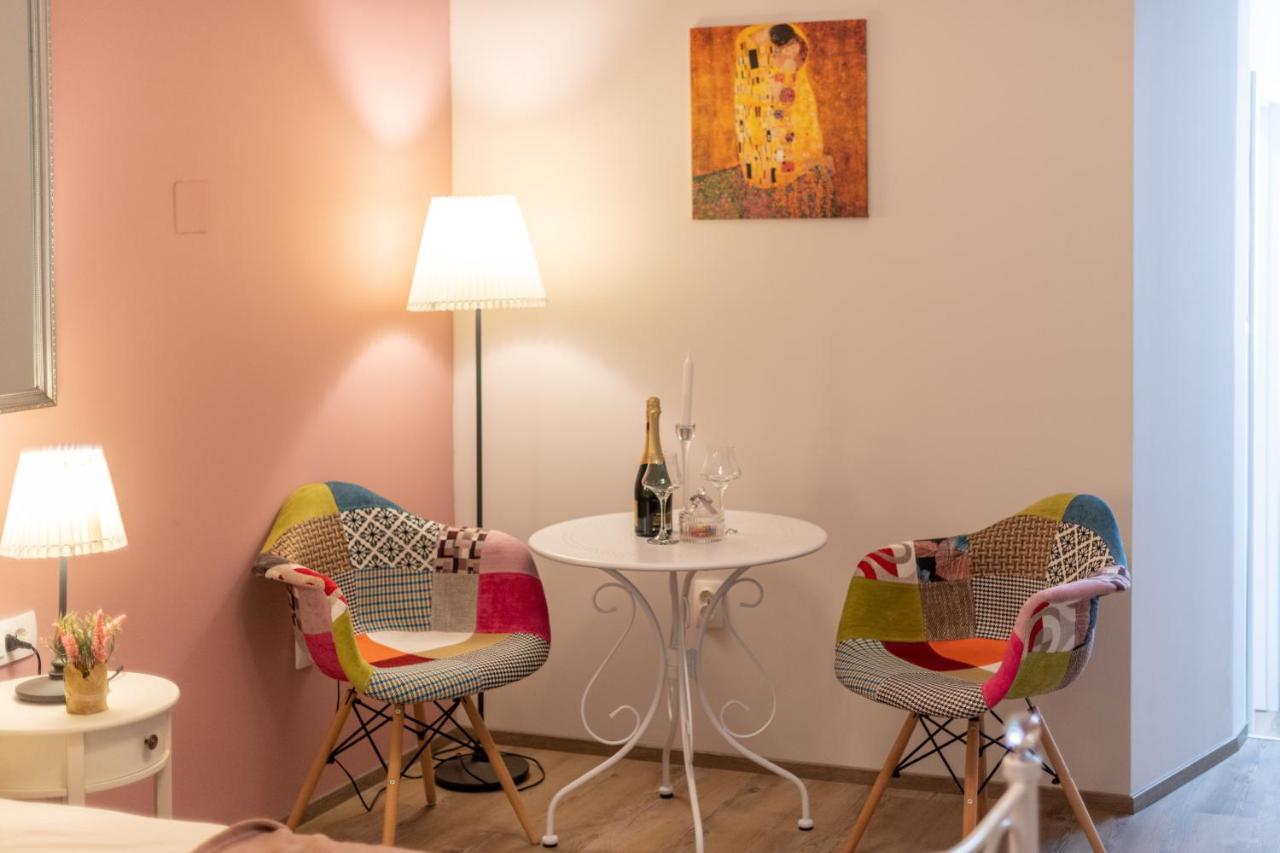 Old Romantic 4 With Free Private Parking Apartment Pula