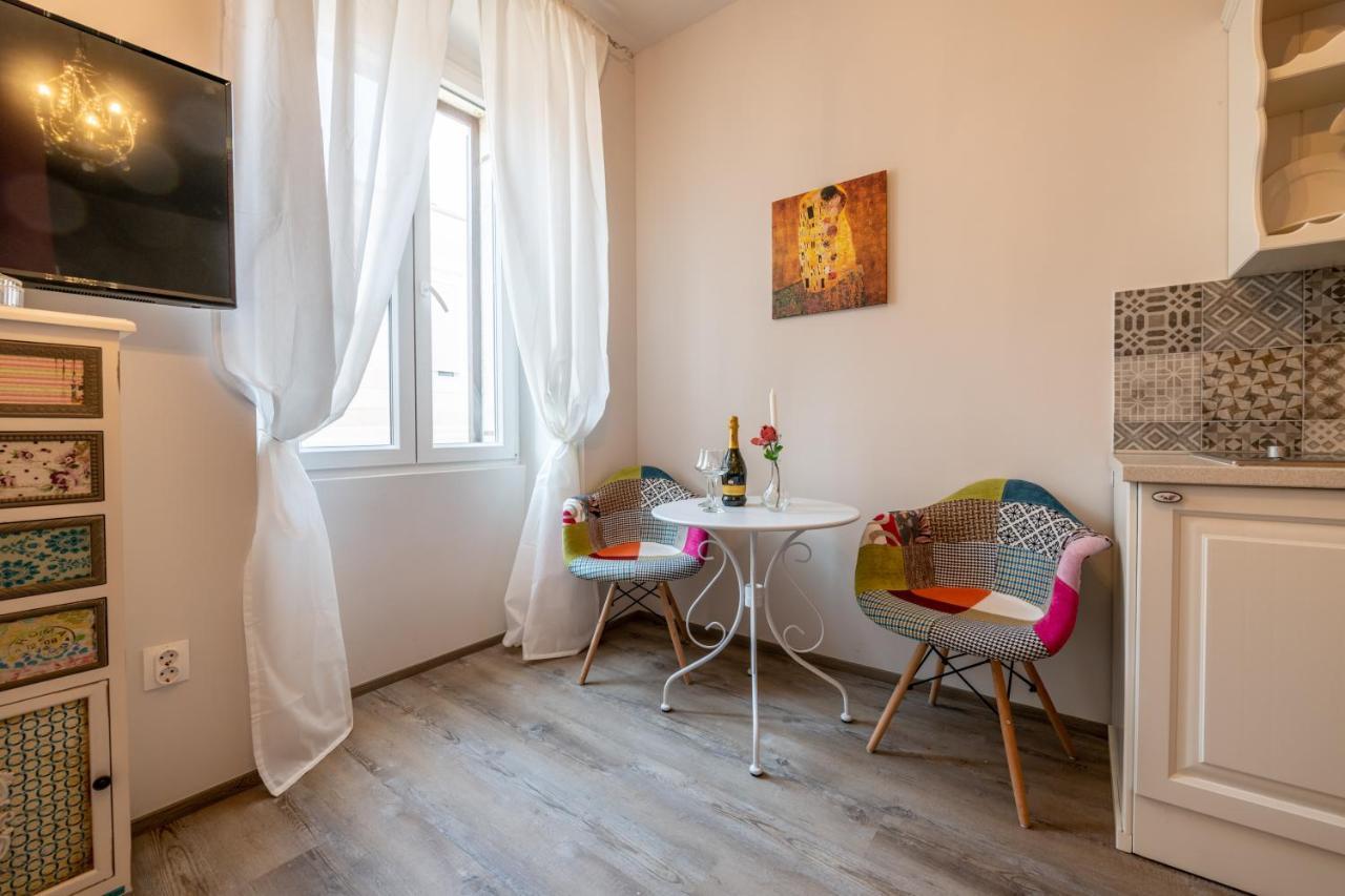 Old Romantic 4 With Free Private Parking Pula