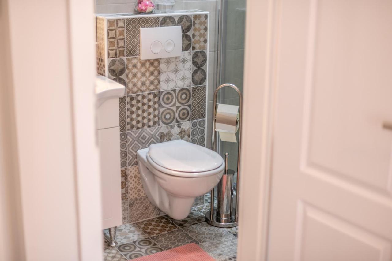 Old Romantic 4 With Free Private Parking Apartment Pula