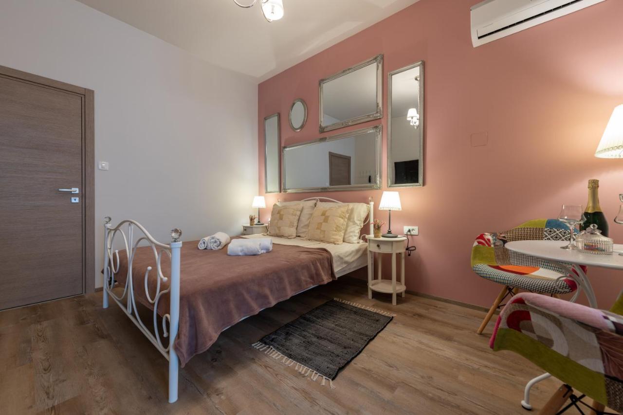 Apartment Old Romantic 4 With Free Private Parking *