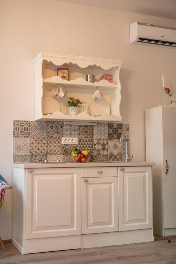Old Romantic 4 With Free Private Parking Apartment *
